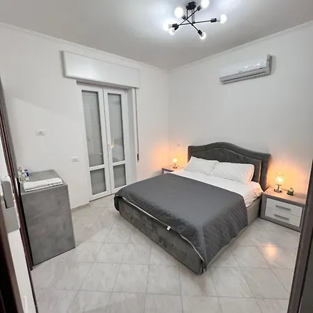 Adam Bed and breakfast *